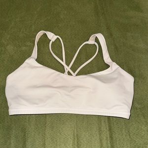 Lululemon free to be bra